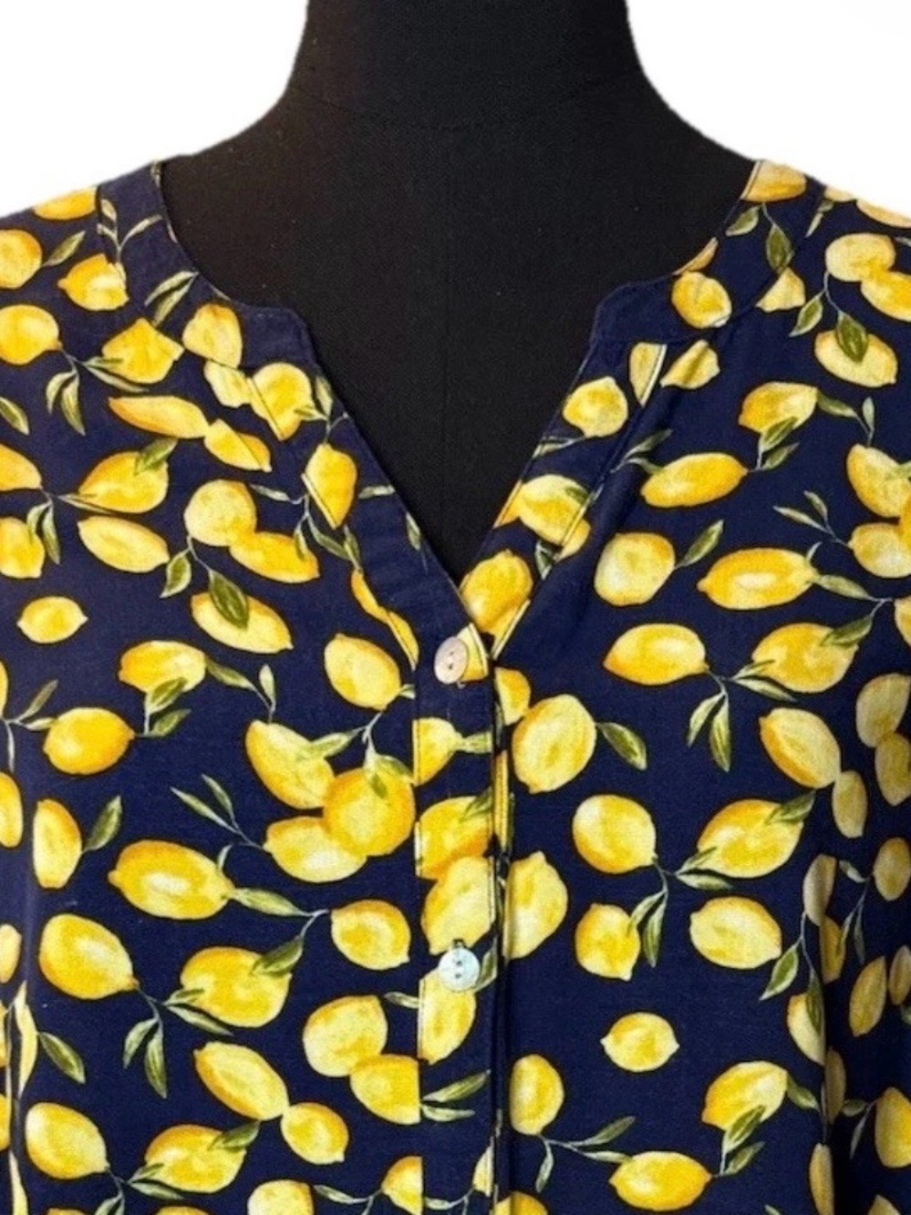Sara Michelle Women's Blue & Yellow Sleeveless Button Blouse, Size Large - Picture 4 of 11